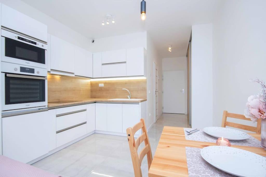 Apartment In Bratislava With Free Parking Esterno foto